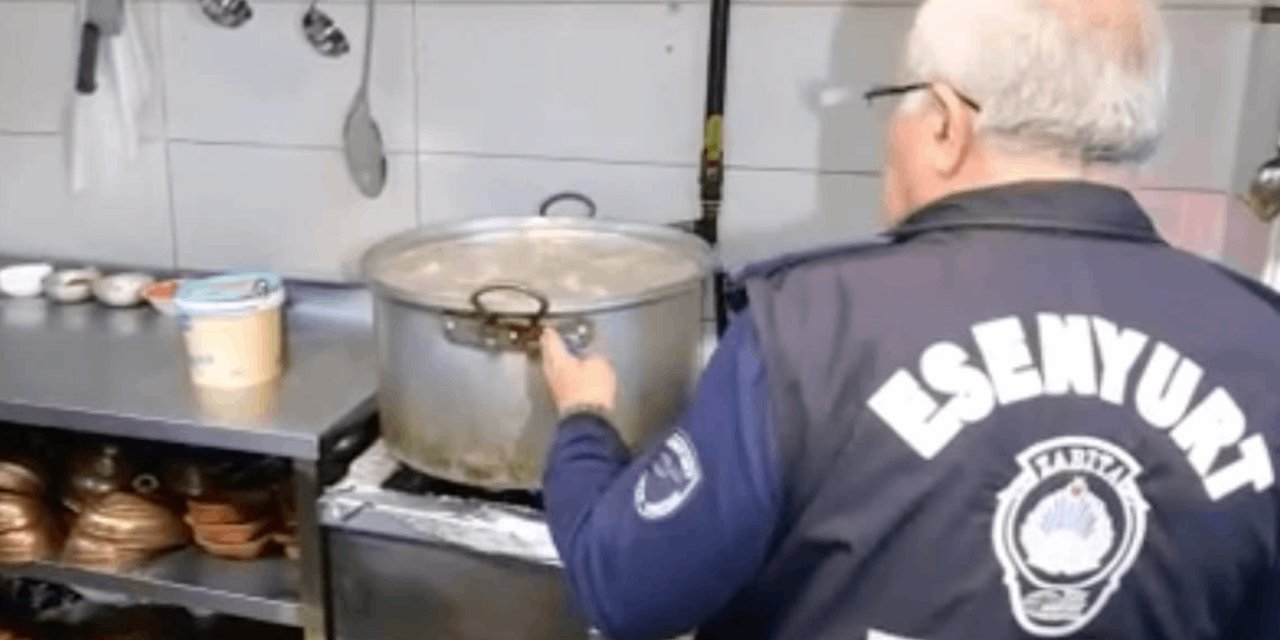 Esenyurt'ta hijyen skandalı: Restoranda çöpler açıkta, ürünlerin son kullanma tarihi geçmiş