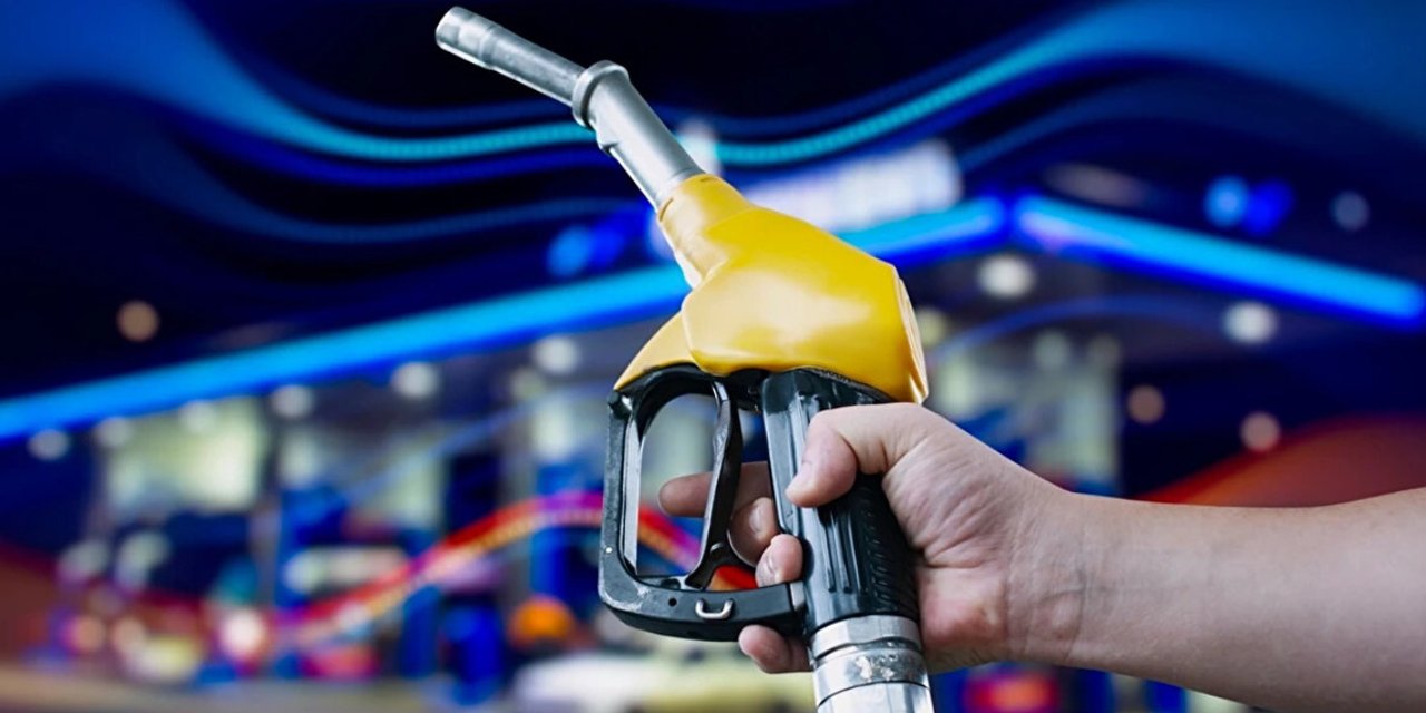 Akaryakıtta gece yarısı sürprizi! Benzin ve motorine çifte indirim geliyor