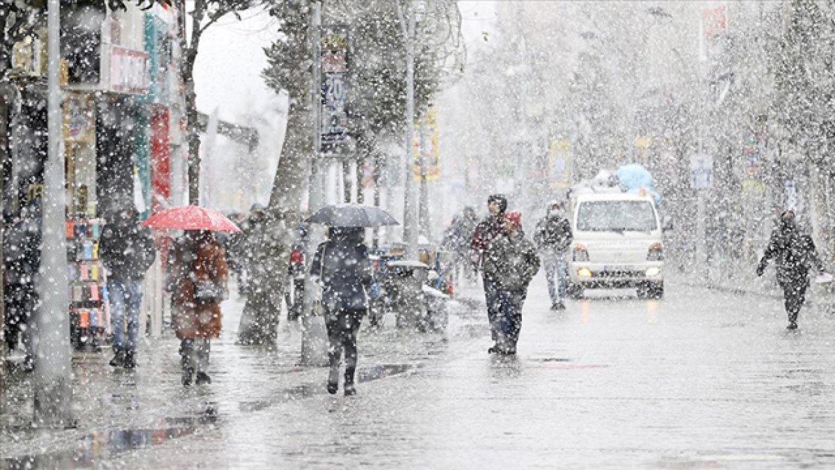 Sağanak, fırtına ve kar geliyor: Meteoroloji'den sarı ve turuncu kodlu uyarı