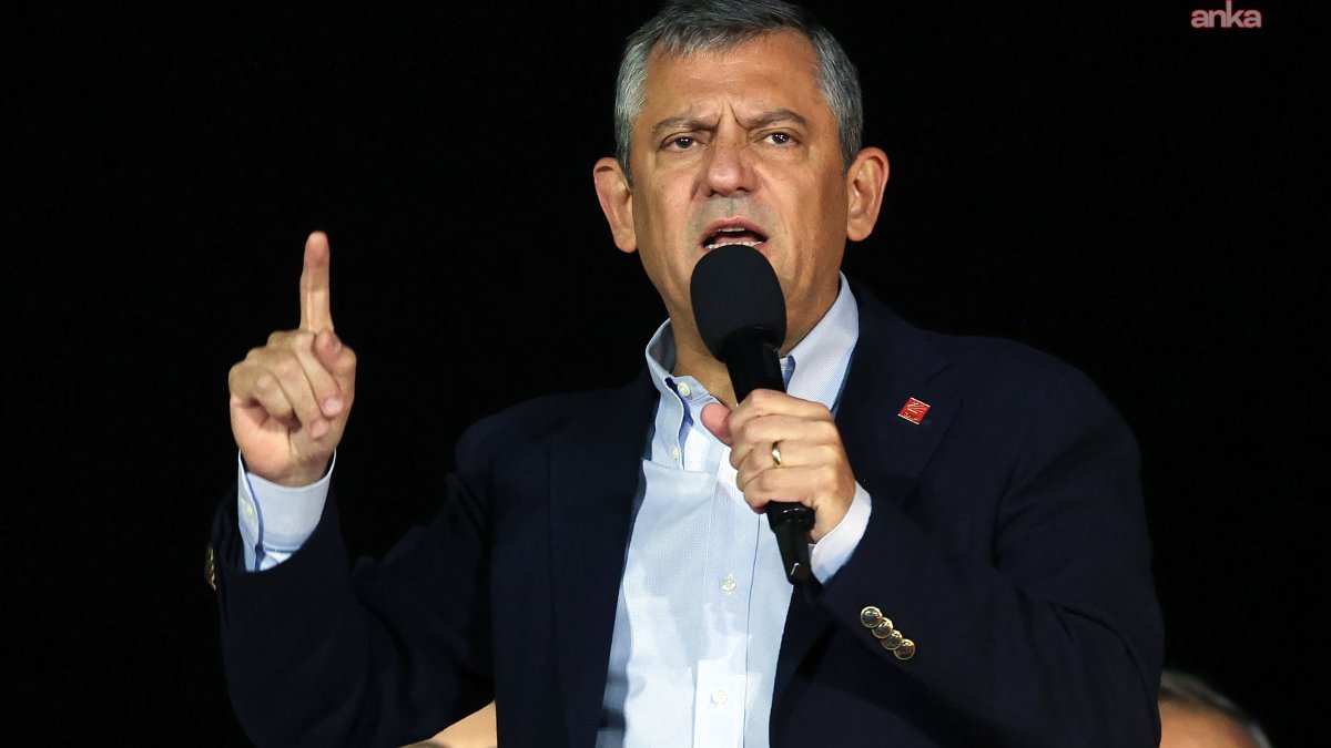 CHP Kurultayı’nda TIR’lık imza sürprizi: 25,1 milyon imza Ankara Arena önünde