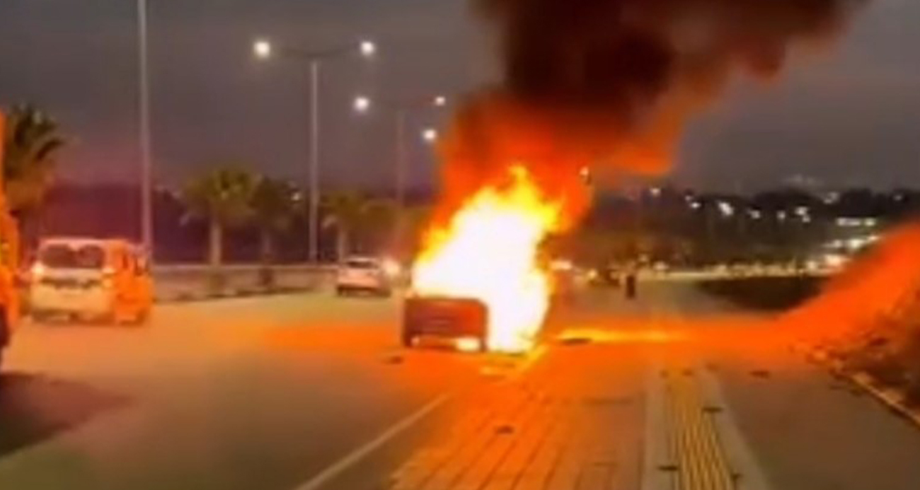 Araç seyir halindeylen cayır cayır yandı