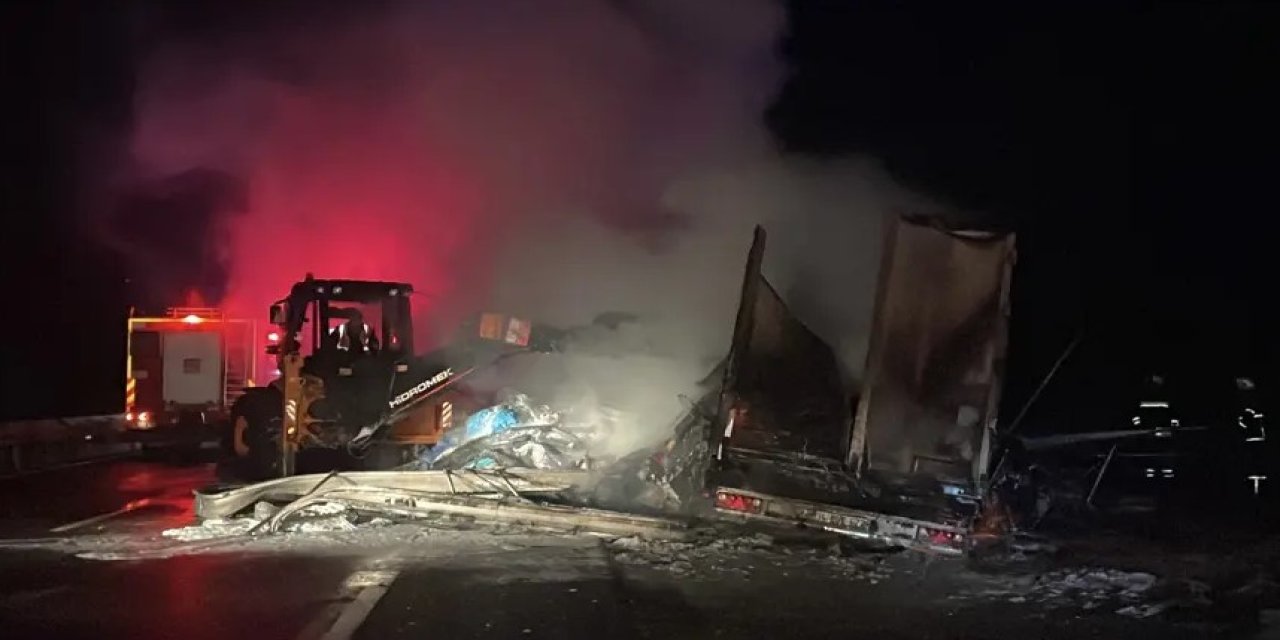 D-100’de tekstil yüklü TIR alev aldı: Yol 3 saat kapandı