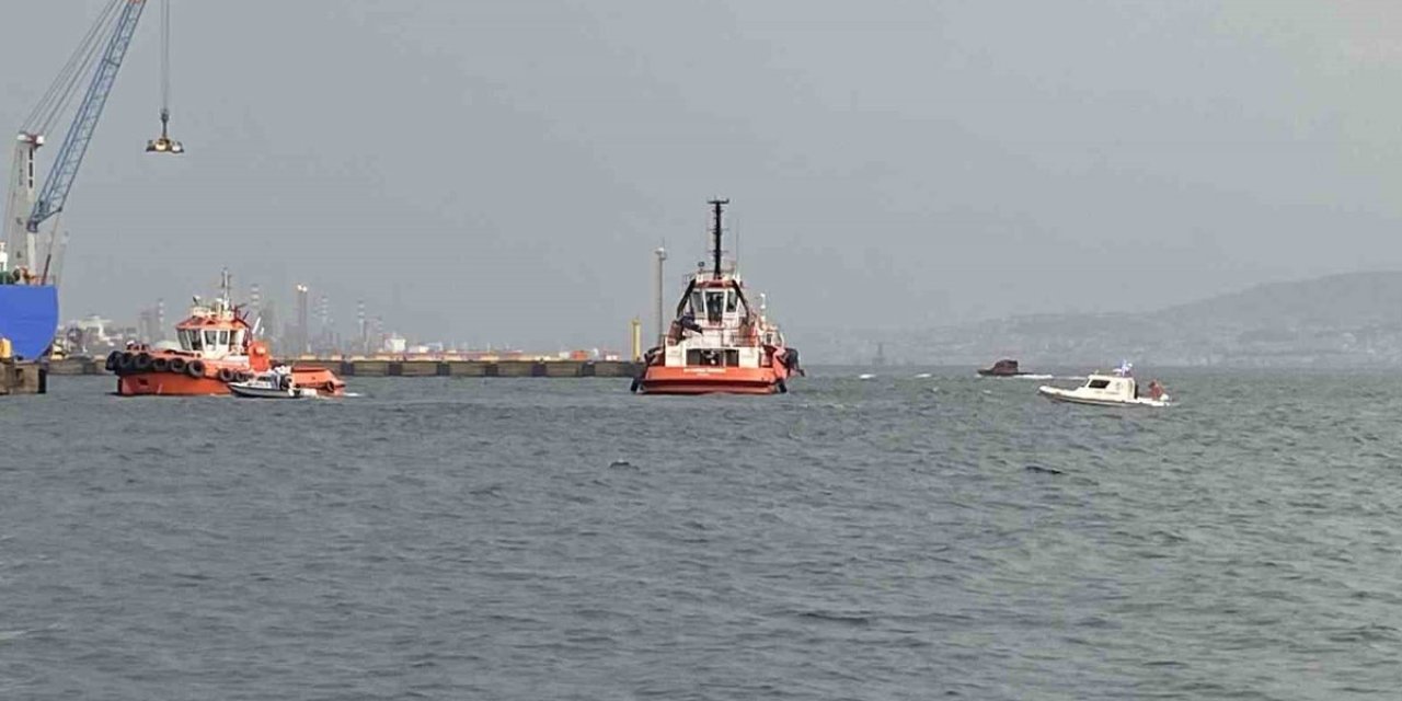 Kocaeli'de tekne alabora oldu: Denizde zamanla yarış başladı