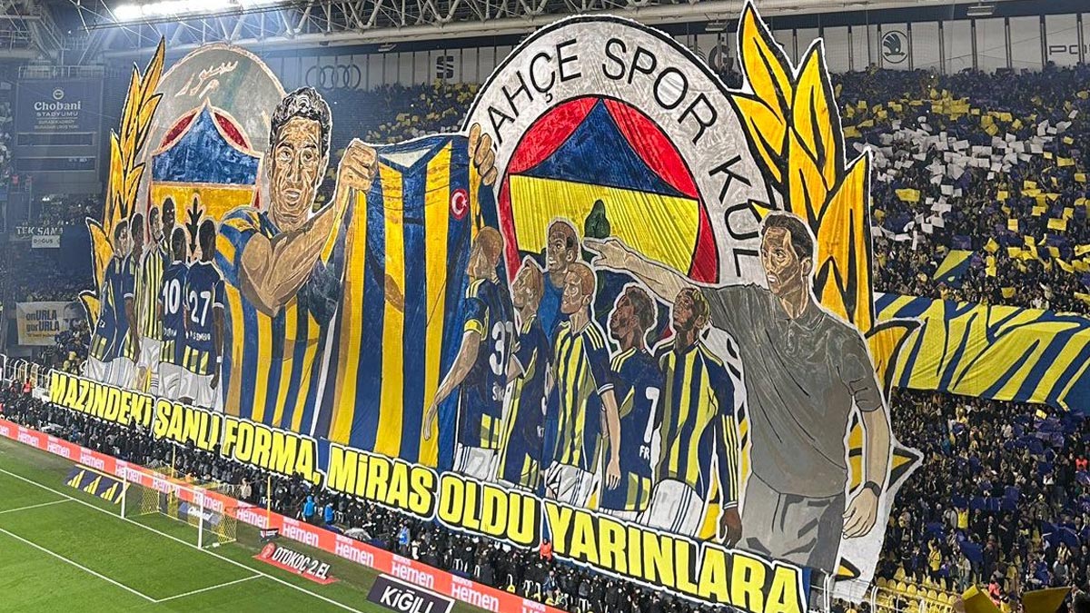 Fenerbahçe- Galatasaray derbisinde Lefter koreografisi