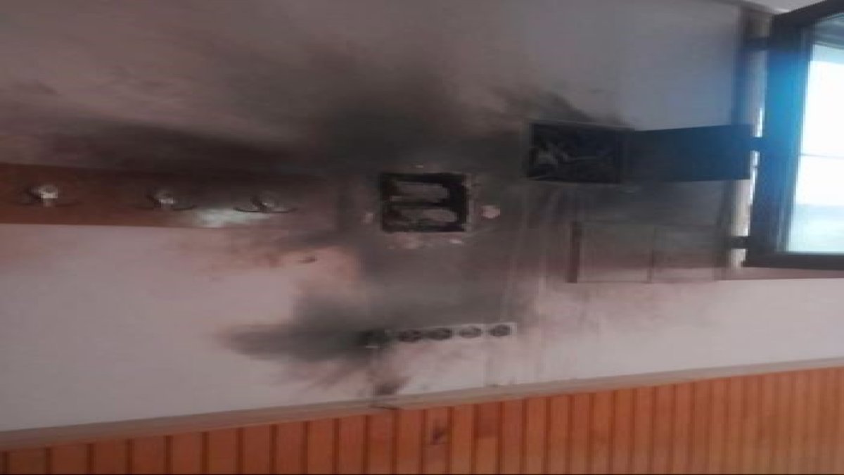 Denizli'de namaz vaktinde camiye yıldırım düştü