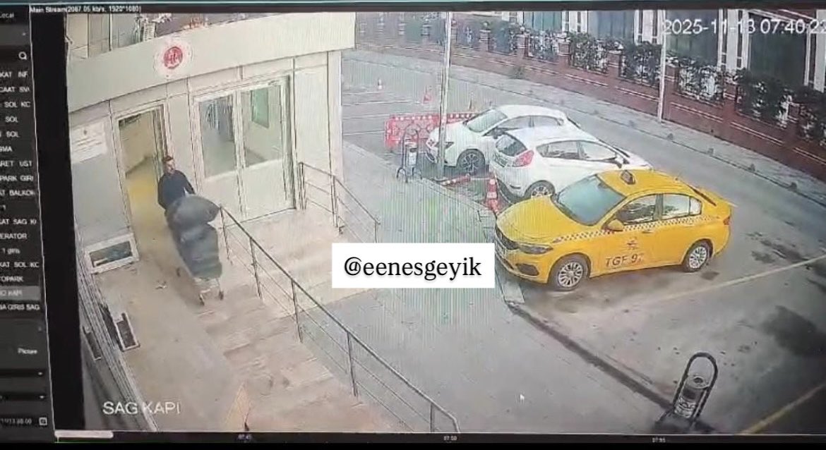 Büyükçekmece Adliyesi'ndeki büyük soygunun görüntüleri! Kilolarca altını böyle taşımış