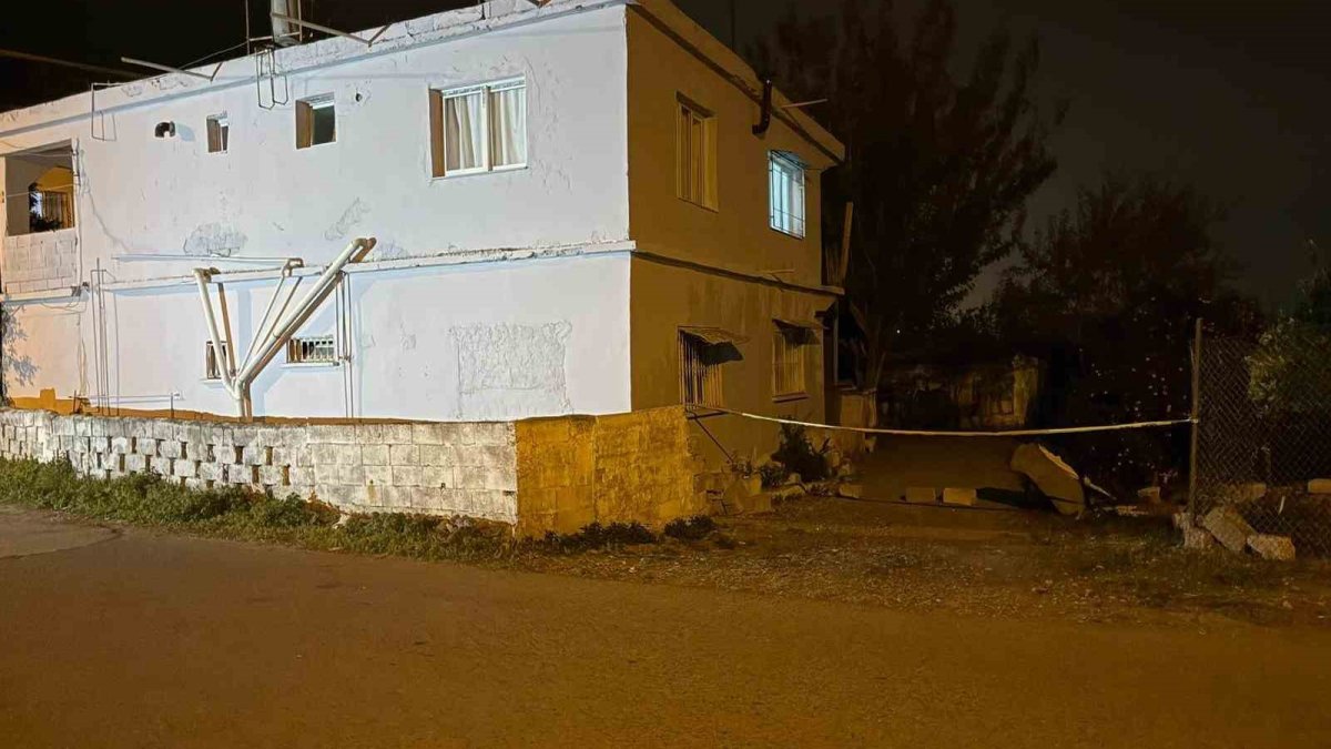 Hatay'da dehşet! Eşini baltayla öldürüp banyoya gömdü