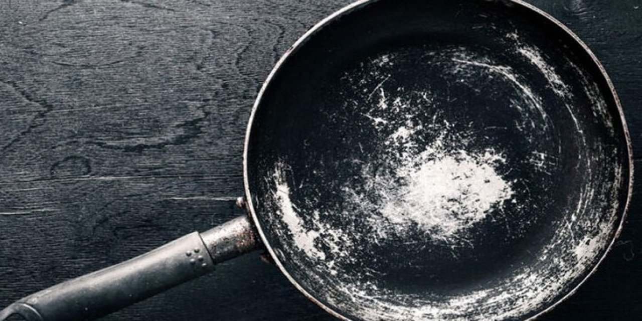 Çizik tavalara dikkat: Bir öğünde binlerce mikroplastik yutuyor olabilirsiniz