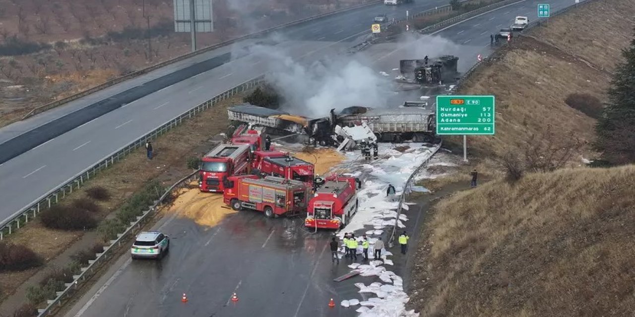Adana-Gaziantep yolunda zincirleme kaza: 3 TIR çarpıştı