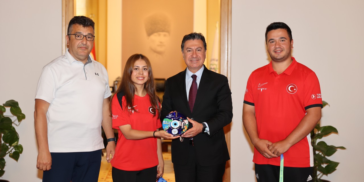 Muğla Büyükşehir’in antrenörü Ejder Sözen’e TMOK’tan Fair Play Şeref Diploması