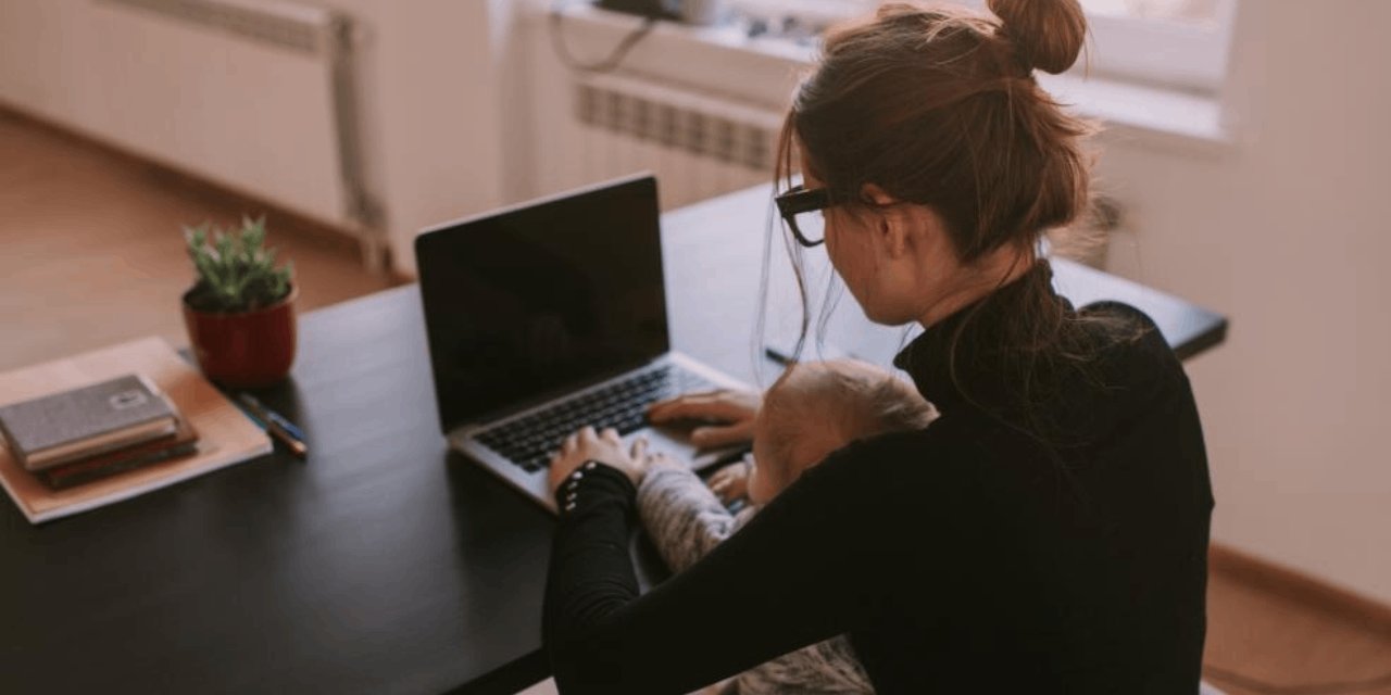 İşe gitmesi gereken saatten 40 dakika önce gittiği için kovuldu