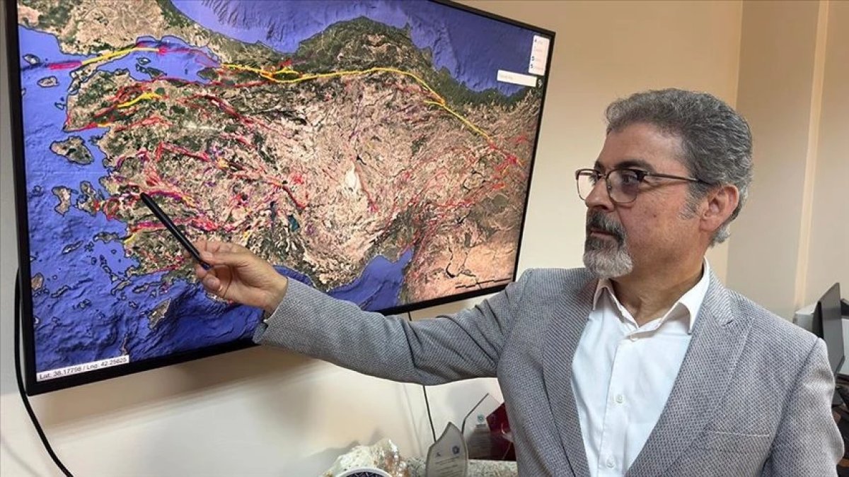 Balıkesir'de büyük deprem bekleniyor mu? Hasan Sözbilir açıkladı