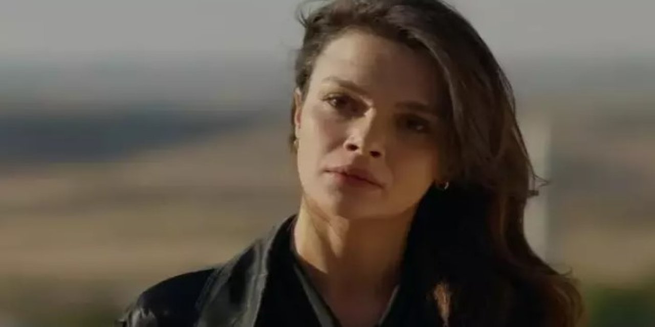 Uzak Şehir'in Alya'sı Sinem Ünsal Yılın Kadını Ödülü'nü aldı