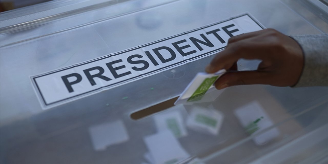 Şili’de devlet başkanlığı seçimini aşırı sağcı Kast kazandı