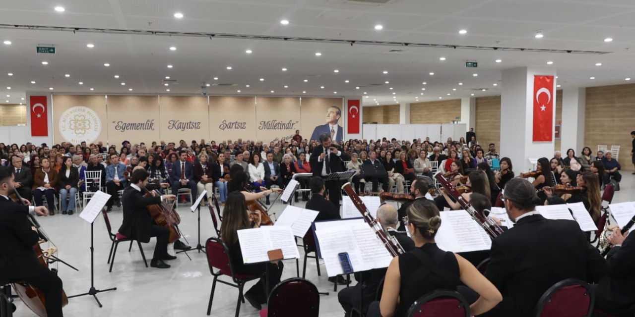 Muğla'da Prof. Dr. Türkan Saylan konser ve söyleşiyle anıldı