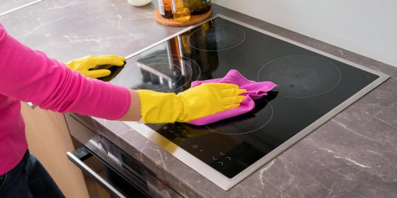 Ocaklardaki inatçı yağ lekelerine doğal çözüm: Dakikalar içinde pırıl pırıl oluyor