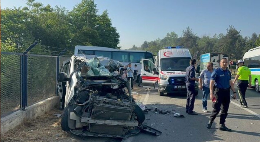 Tekirdağ'da feci kaza: 2 ölü, 9 yaralı