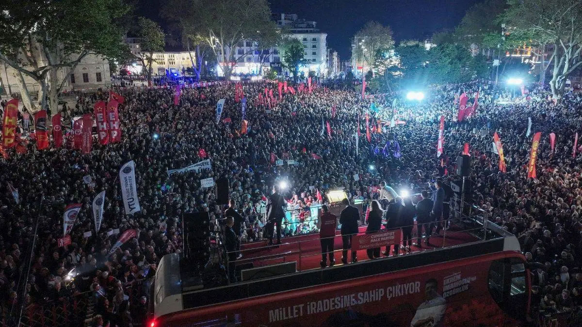 CHP’nin 77’nci “Millet İradesine Sahip Çıkıyor” Mitingi Kağıthane’de