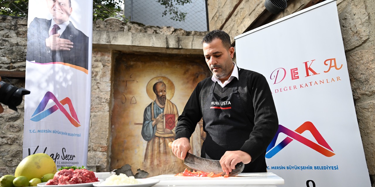 Tarsus’a özgü fındık lahmacun ve kaynar içeceği kayıt altına alındı