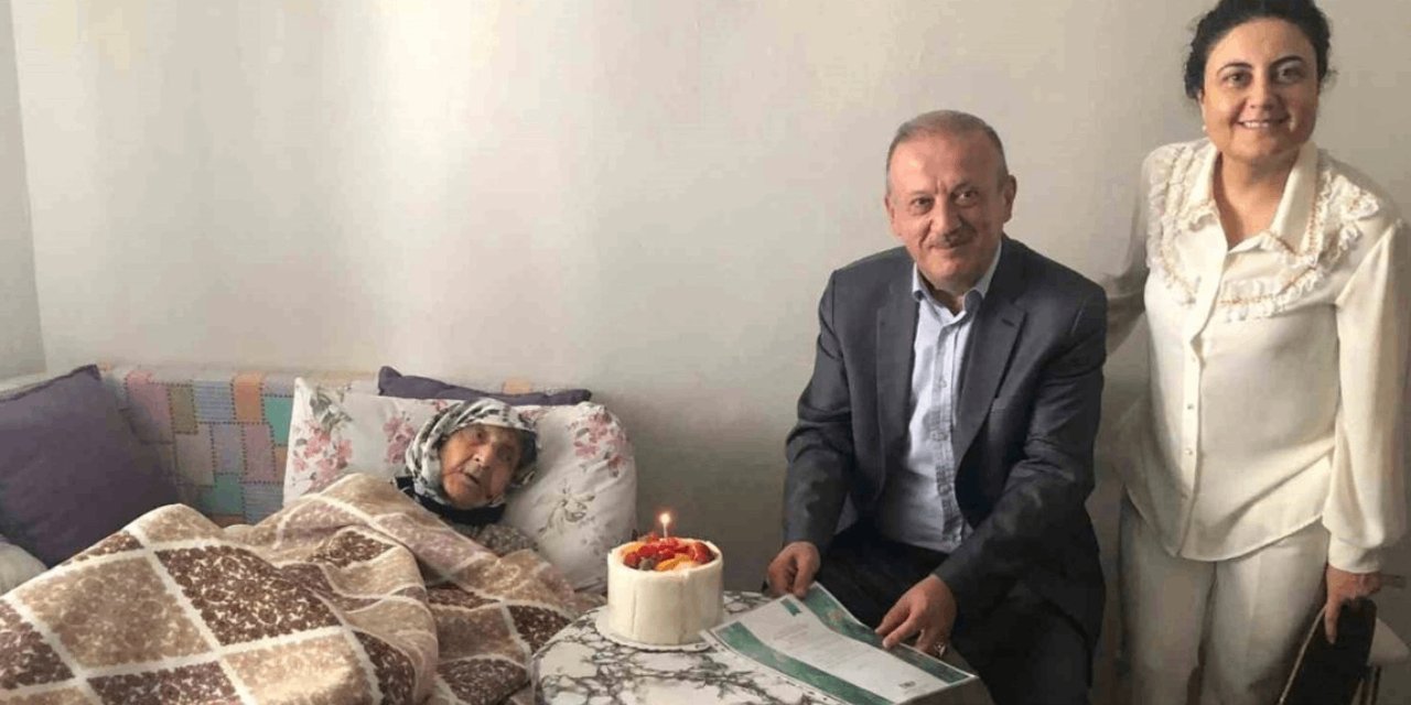 2 padişah, 12 Cumhurbaşkanı görmüştü: Asırlık çınar hayata veda etti