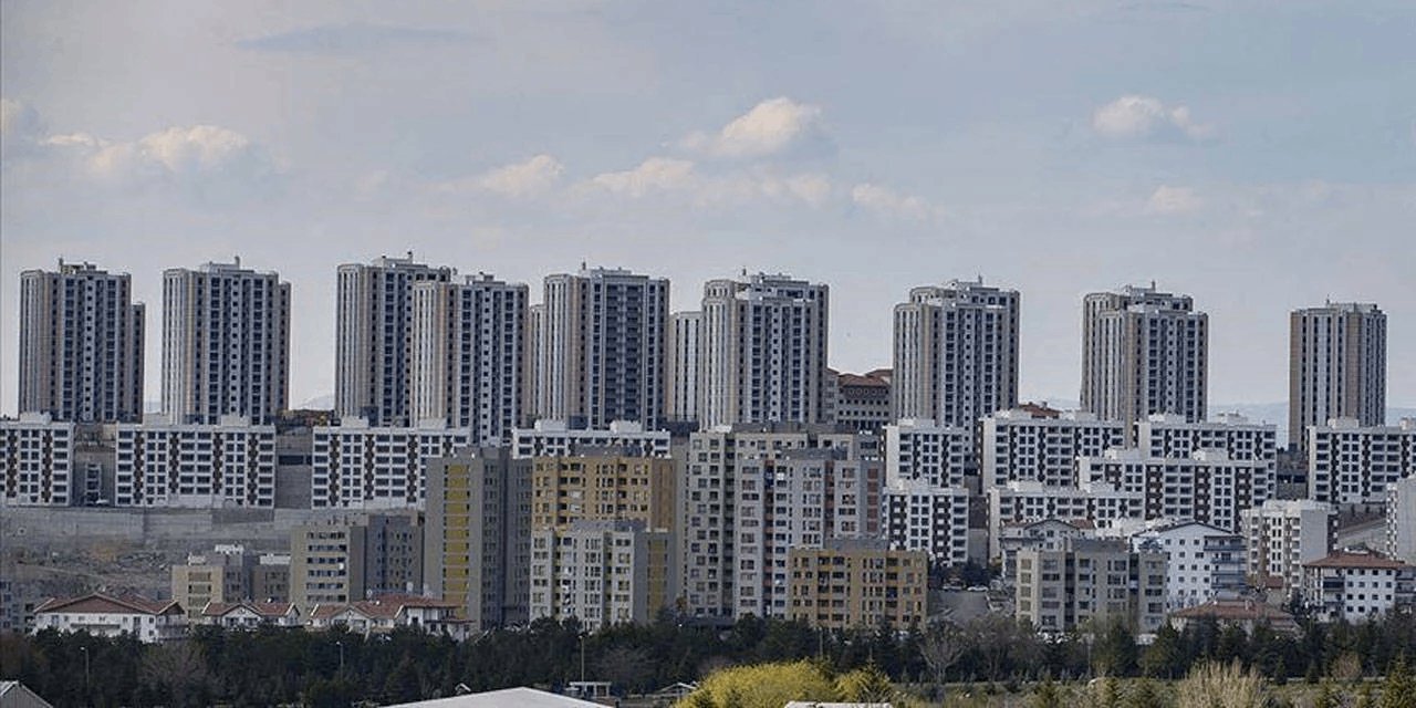 Keyfi aidat artışları tarihe karışacak: Bakan Kurum duyurdu