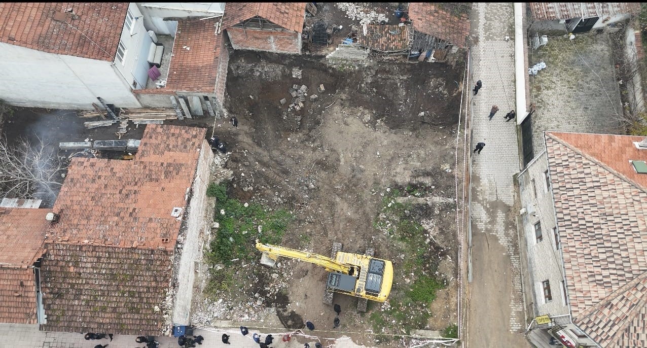 Ev yapmak istediler altından neler çıktı neler! Çalışmalar başladı