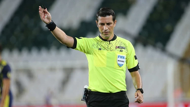 Bahis depremi sürüyor! Ali Palabıyık ve 8 hakem PFDK'ya sevk edildi