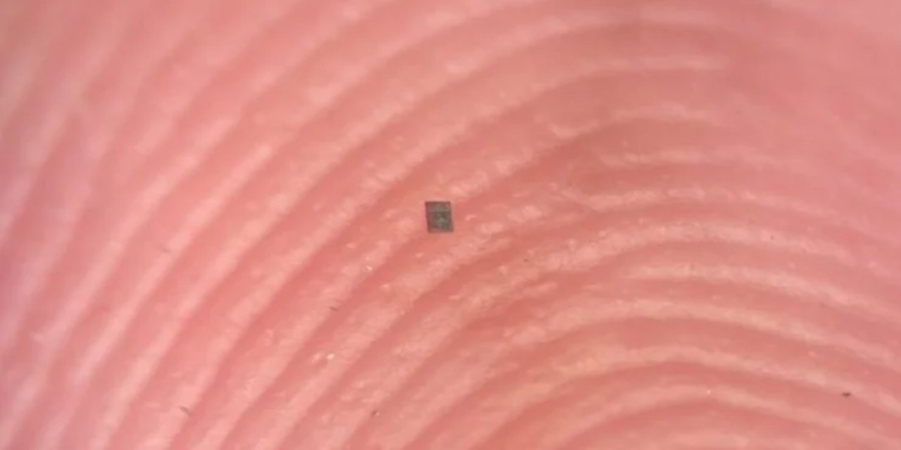 Parmak izi kadar: Dünyanın en küçük programlanabilir robotu geliştirildi