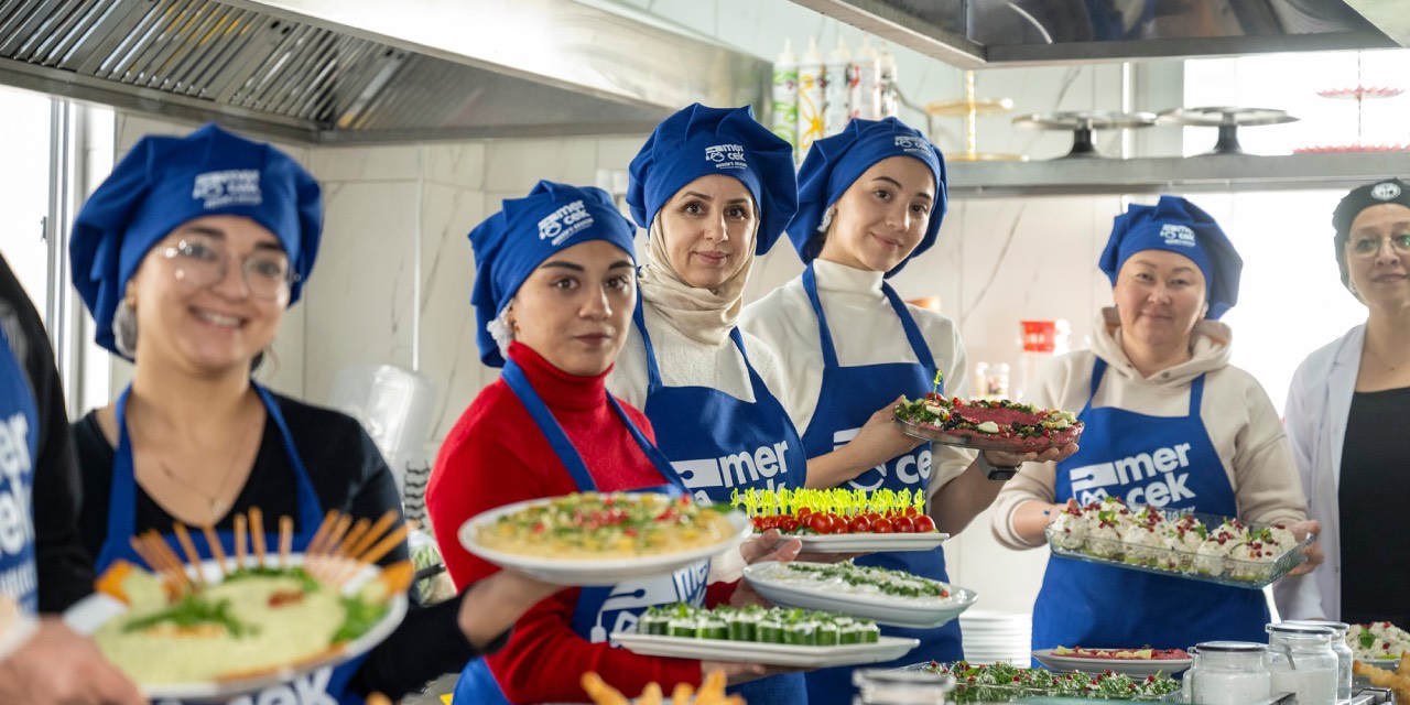 Mersin’de MERCEK merkezlerinde yılbaşı temalı atölyeler düzenlendi