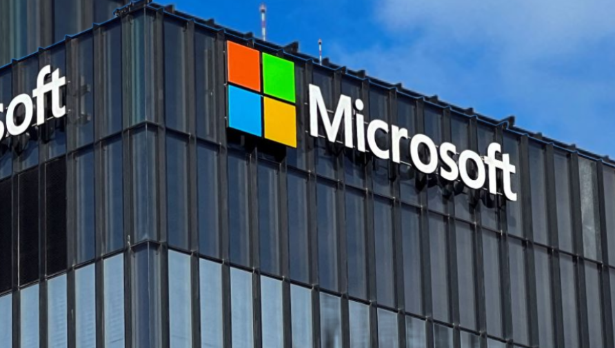 Microsoft'tan BAE merkezli yapay zeka şirketine dev yatırım