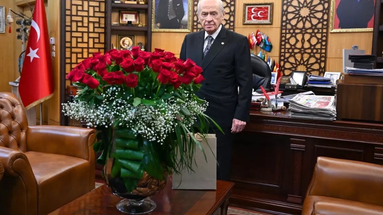Erdoğan'dan Bahçeli'ye 78 adet gül