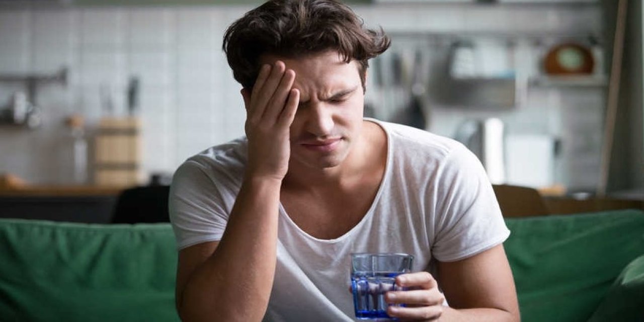 Eğlencenin bedeli kabus olmasın: Akşamdan kalmalığı hafifleten bilimsel ve doğal yöntemler