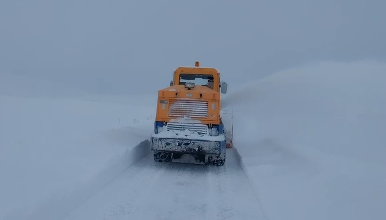 Kars'ta 143 köy yolu kapandı
