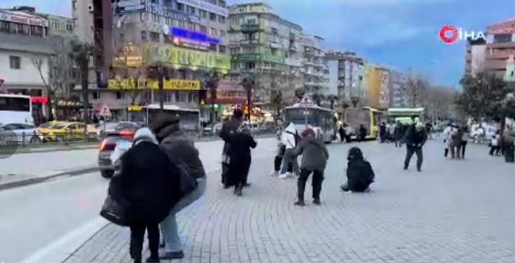 Fırtınada uçmamak için yere yattılar