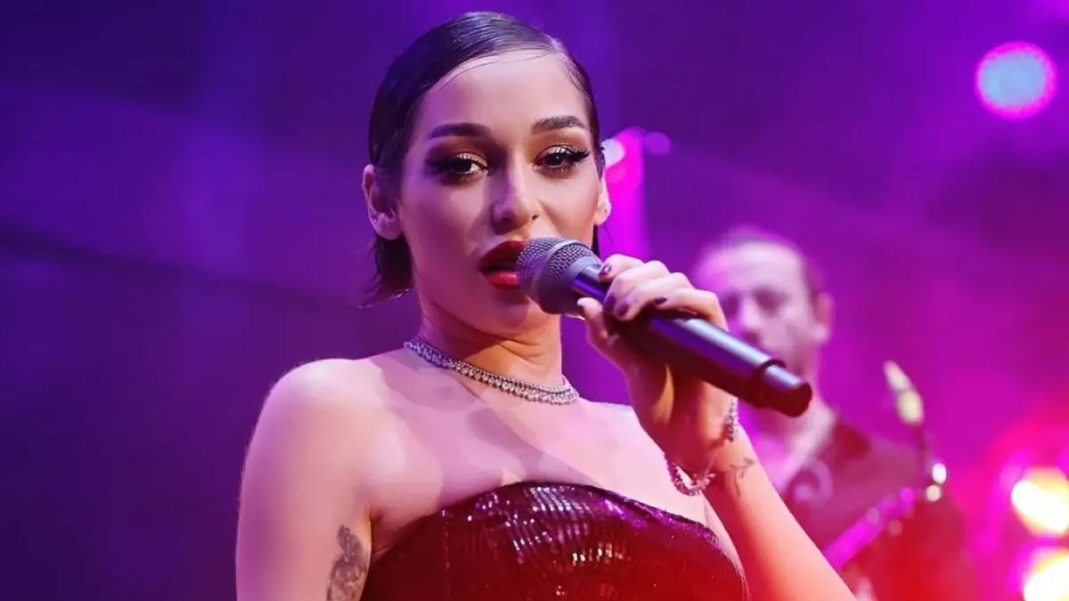 Şarkıcı Alya gözaltına alındı