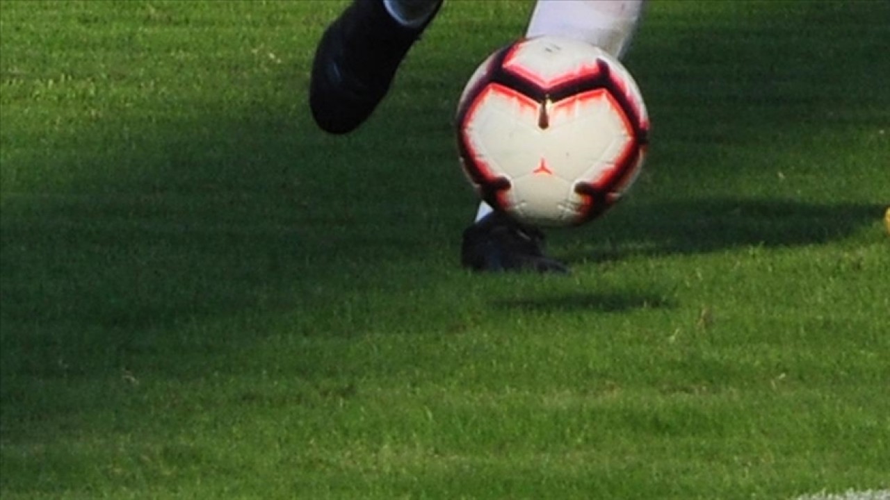 Bir futbol takımında deprem! 7 futbolcu kadro dışı bırakıldı