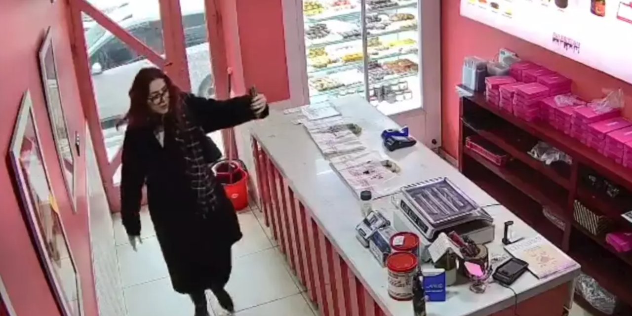'Sosyal medya fenomeni' Esenyurt'ta bir dükkana girip tatlıcıda istediğini yiyip para ödemeden çıkmaya çalıştı