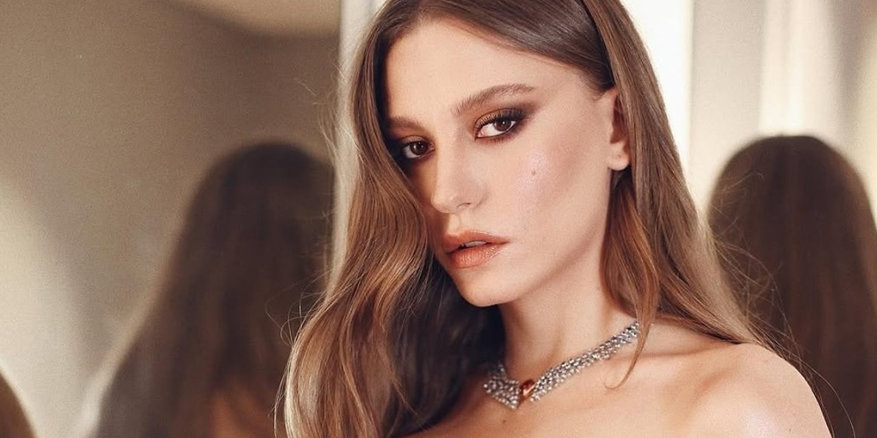 Serenay Sarıkaya giyimini en çok beğendiği rolü açıkladı