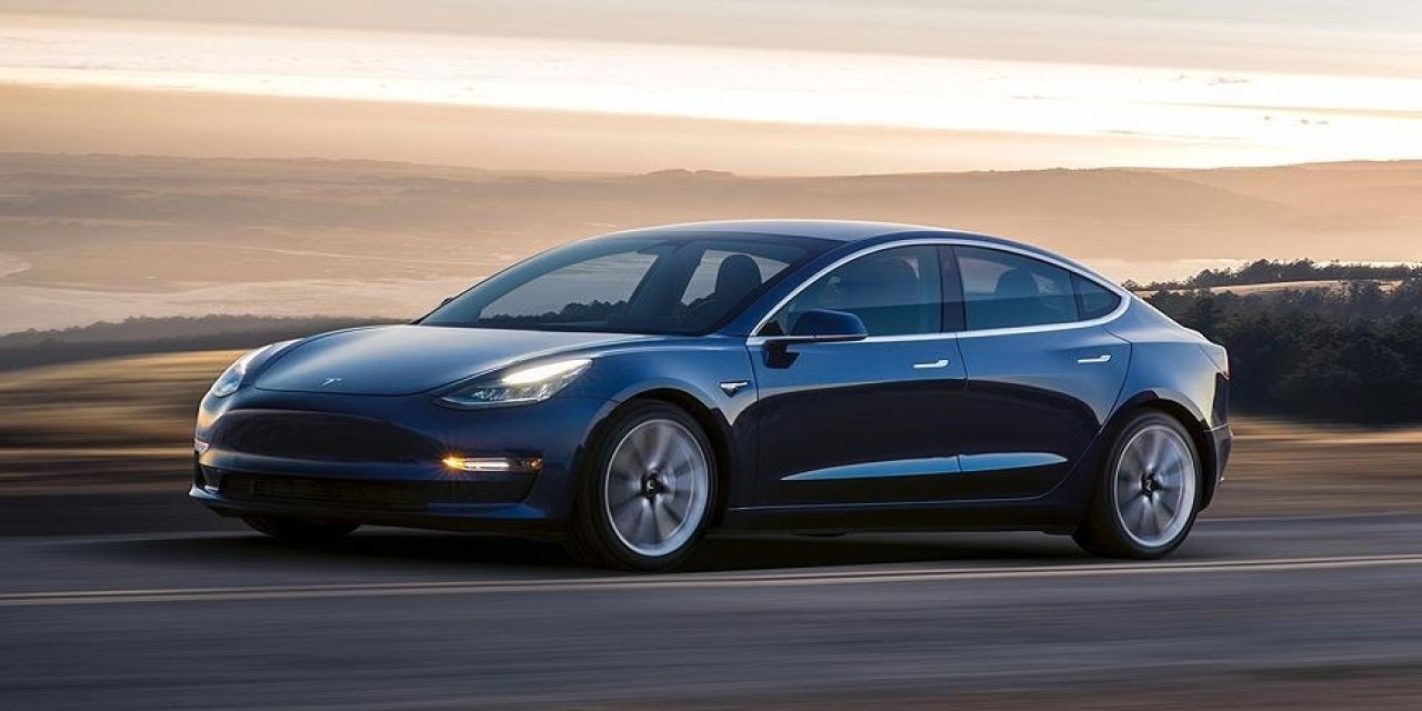 Tesla, Model Y’yi satışa çıkardı