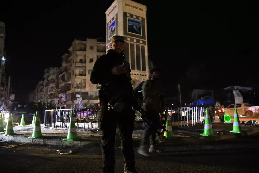 Suriye'nin SDG'ye verdiği süre doldu! Şam örgütün mühimmat deposunu imha etti