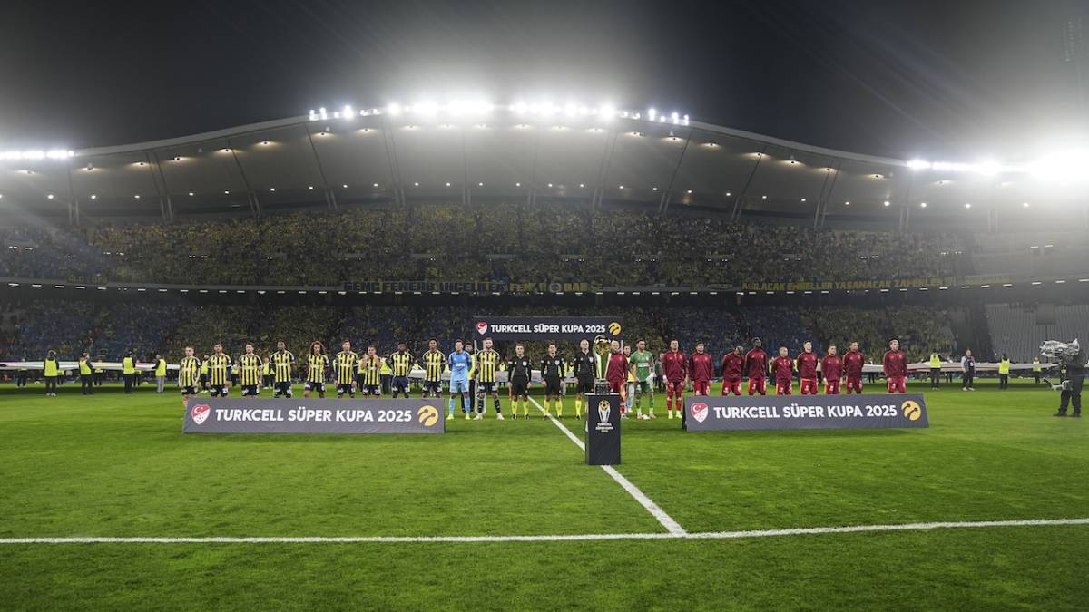 Süper Kupa Fenerbahçe'nin! Galatasaray'ı 2-0 yendi