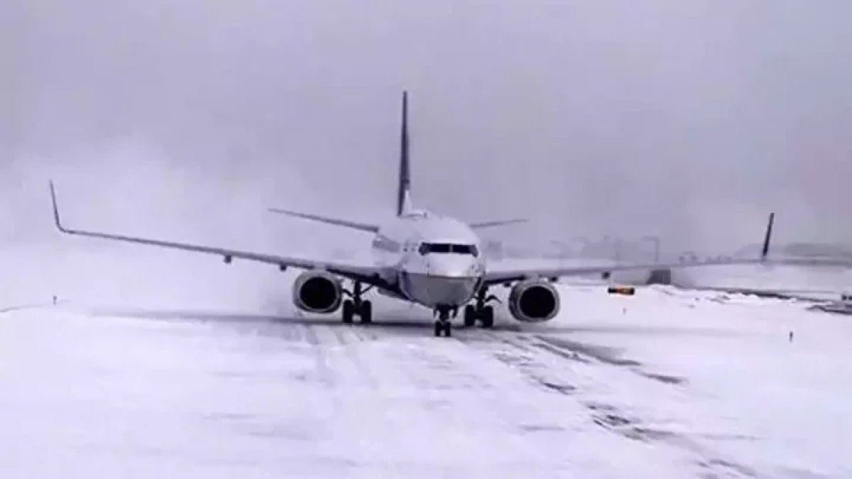 İstanbul’da hava trafiğine engel: THY, Pegasus ve AJET seferi iptal oldu
