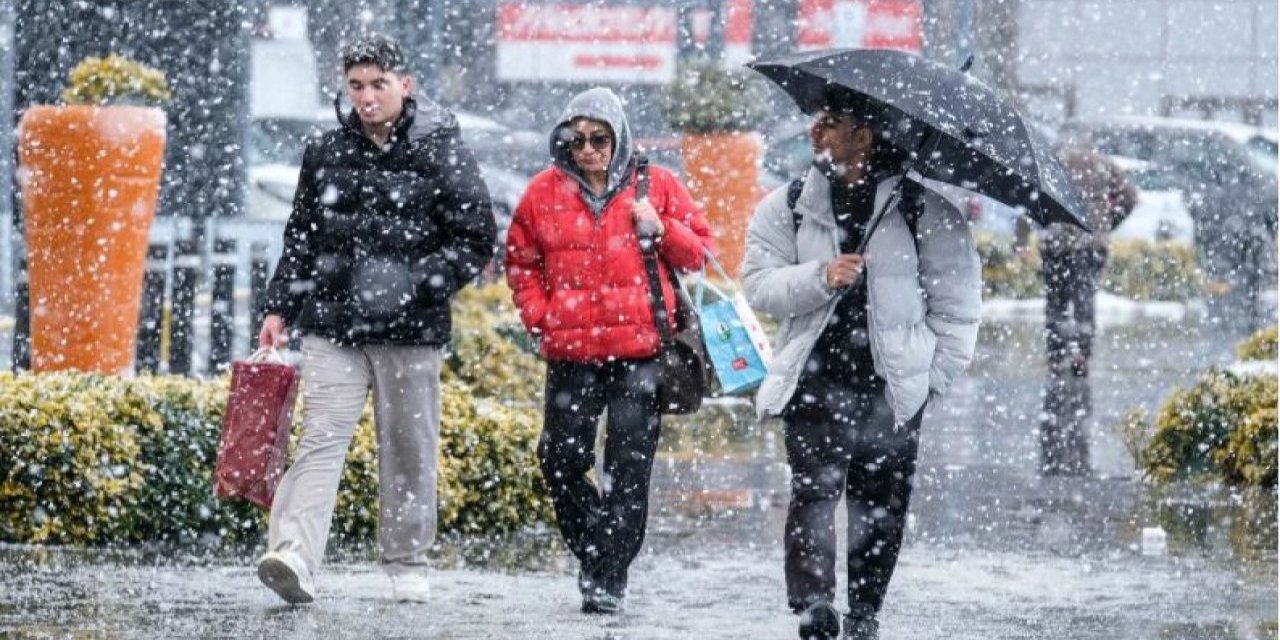 İstanbul'da kar ne kadar sürecek? Kritik saat açıklandı