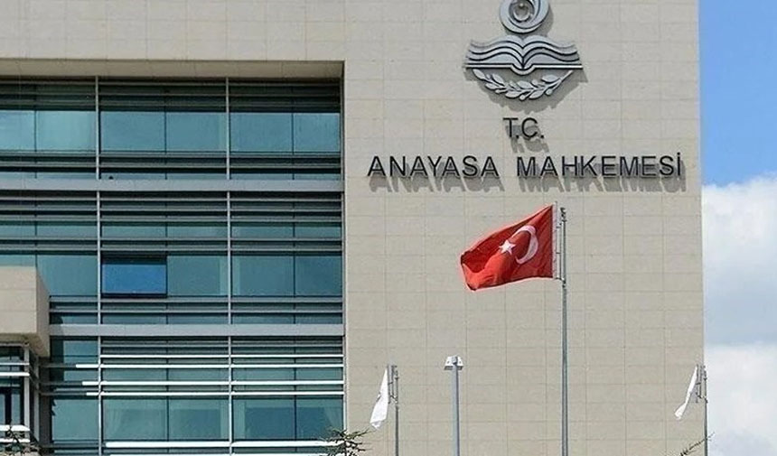 CHP'den AYM'ye 'sağlık' başvurusu