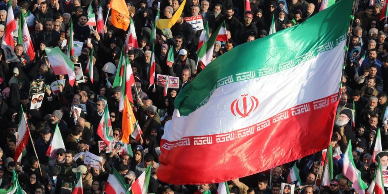 İran sokaklarında 'katliam' gibi bilanço: Ölü sayısı 2 bin 571’e, tutuklu sayısı 18 bin 434’e yükseldi