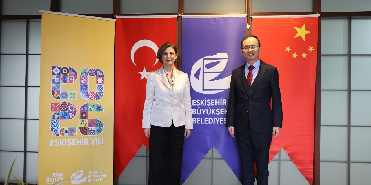 Eskişehir Büyükşehir Belediye Başkanı Ünlüce'den diplomatik temaslar
