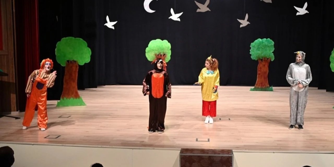 İzmir’de sömestr tatiline özel Çocuk Tiyatroları Şenliği