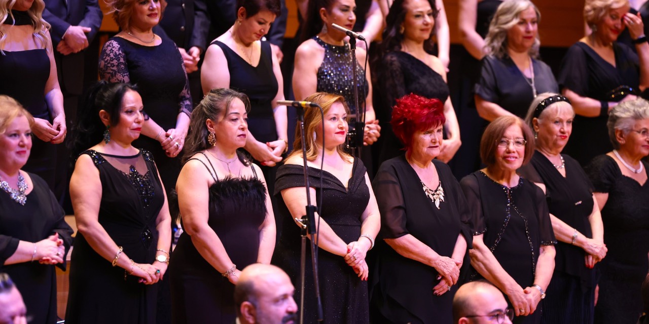 “Atatürk’e Hasret Şarkıları” İzmir AASSM’de yankılandı