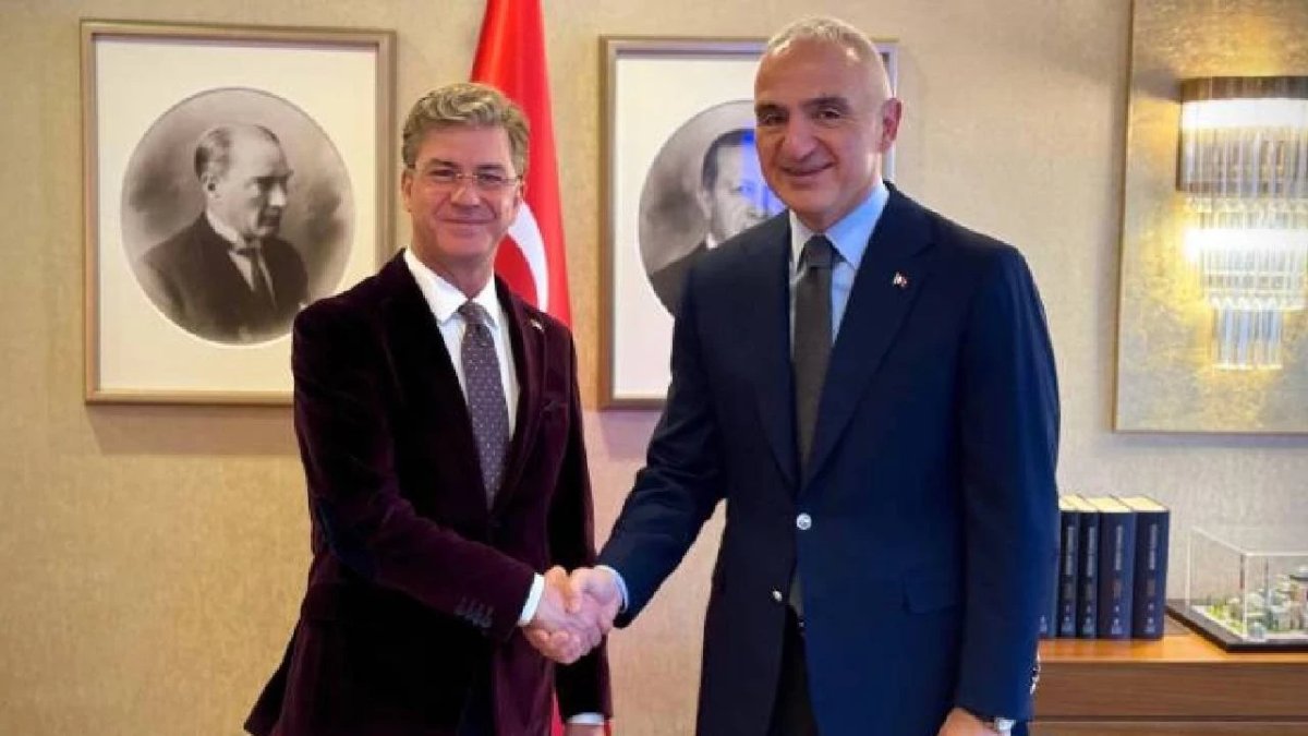 Görevden alınmıştı: Tan Sağtürk bakan danışmanı oldu