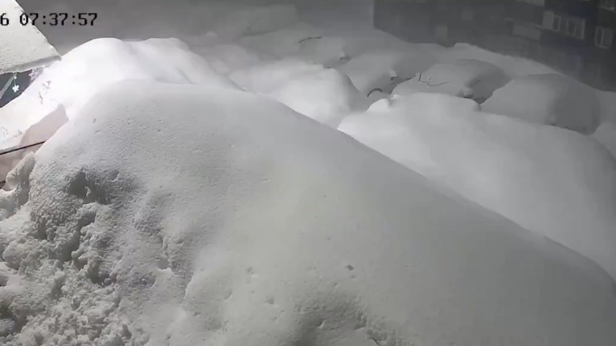 Rusya Kamçatka'da kar kalınlığı 3 metreyi geçti